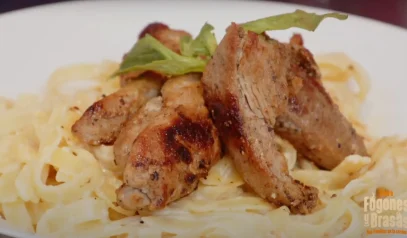 7. Fettucini cremoso al pimiento con Michelle Orozco